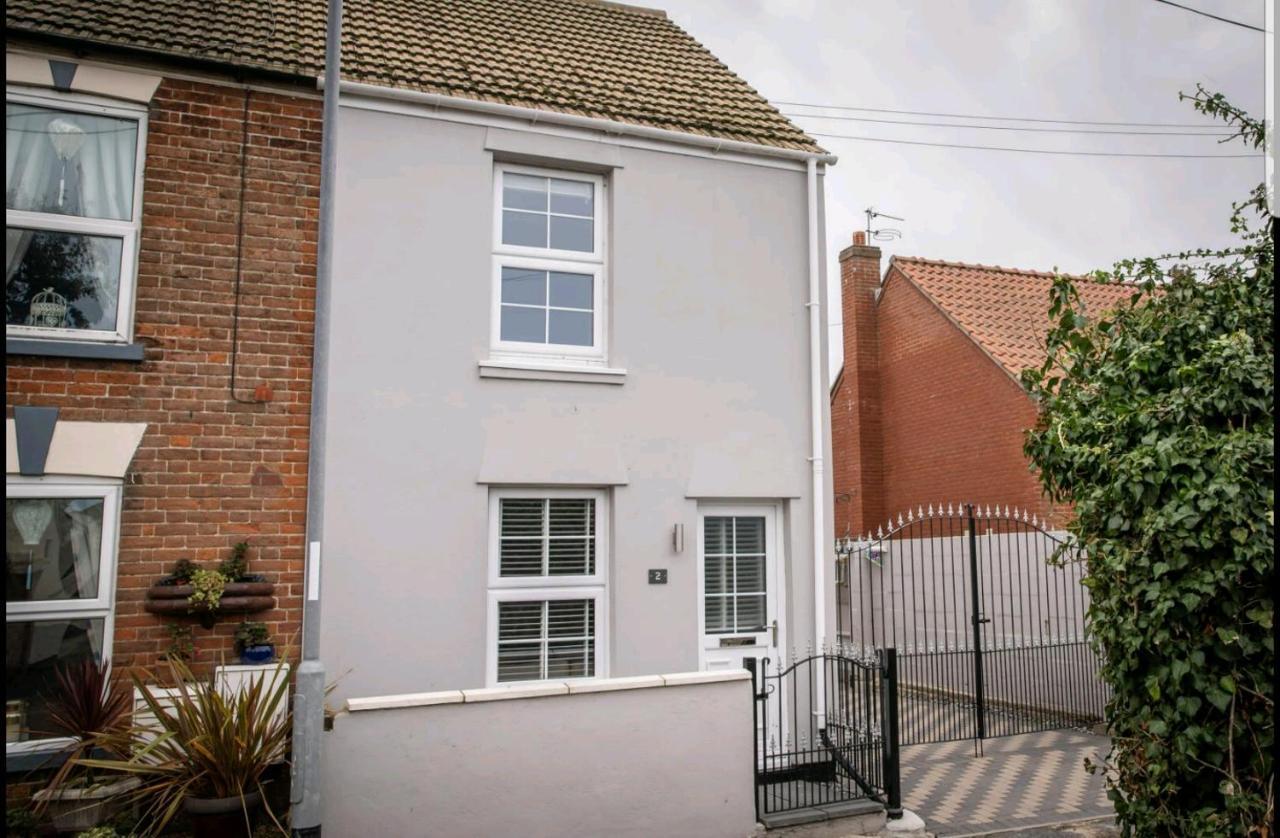 Caister Cottage, Beach 1 Minute Walk Away Exterior photo